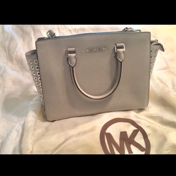 Michael Kors large Grey Selma w/ Gronnets Satchel - Picture 2 of 2